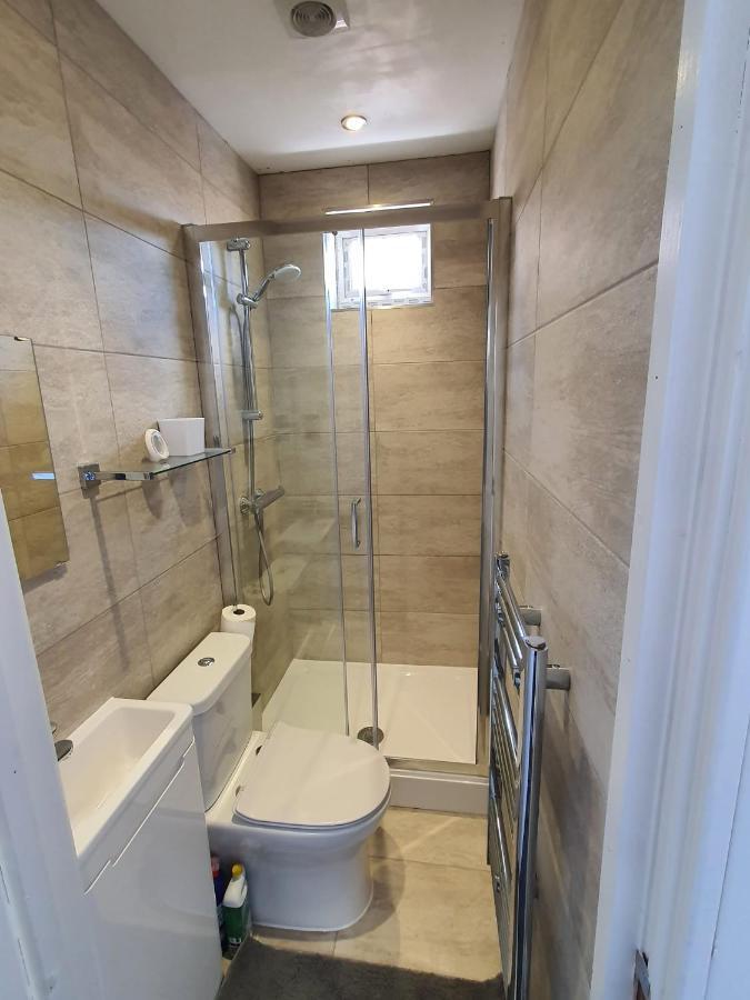 New Self Contained Flat,In Hayes, Free Parking Hotel Northolt  Exterior photo