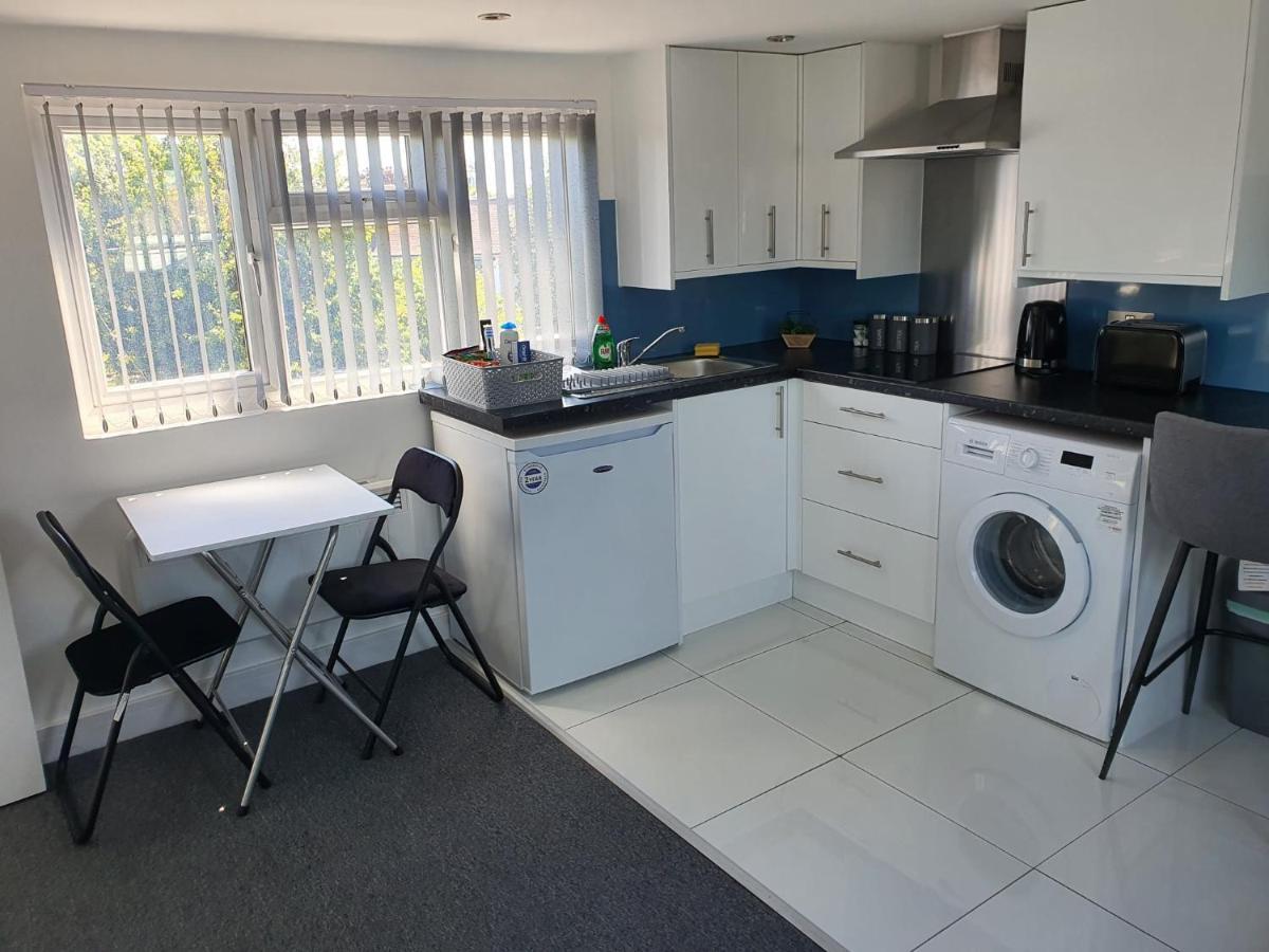 New Self Contained Flat,In Hayes, Free Parking Hotel Northolt  Exterior photo